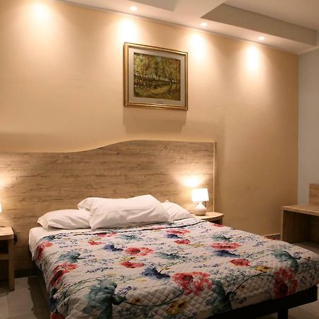 La Casa Di Nonno Giulio Bed & Breakfast Porto Sant'Elpidio Bagian luar foto