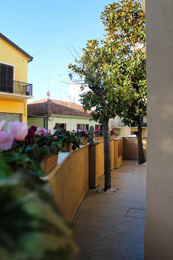 La Casa Di Nonno Giulio Bed & Breakfast Porto Sant'Elpidio Bagian luar foto
