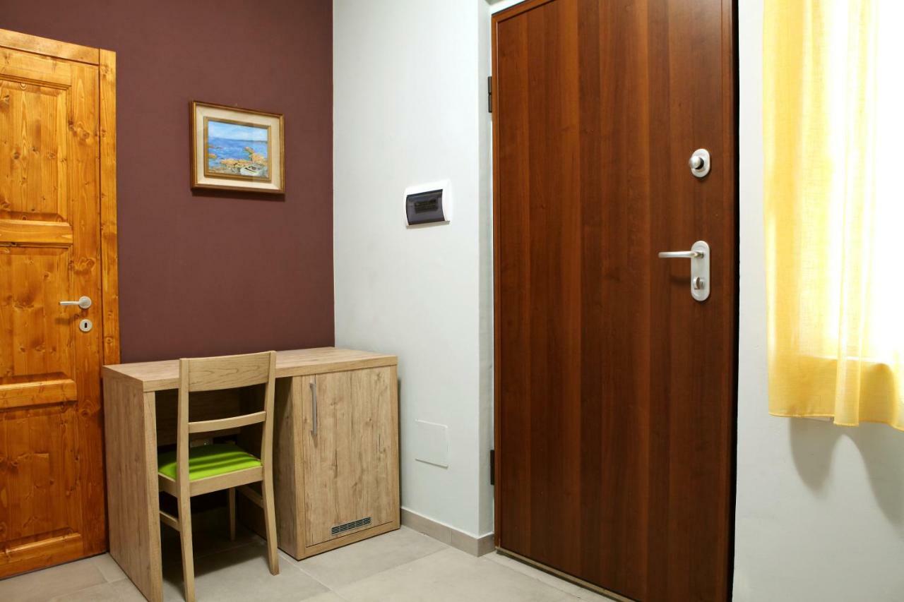 La Casa Di Nonno Giulio Bed & Breakfast Porto Sant'Elpidio Bagian luar foto